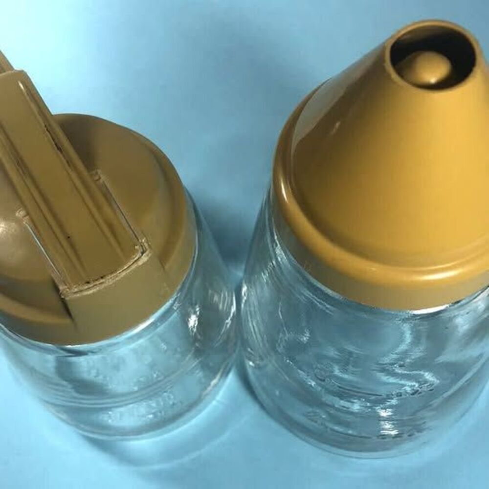 Vintage Mustard Gold Federal NIBOT Housewares Glass Syrup & Sugar Dispensers - Picture 2 of 8